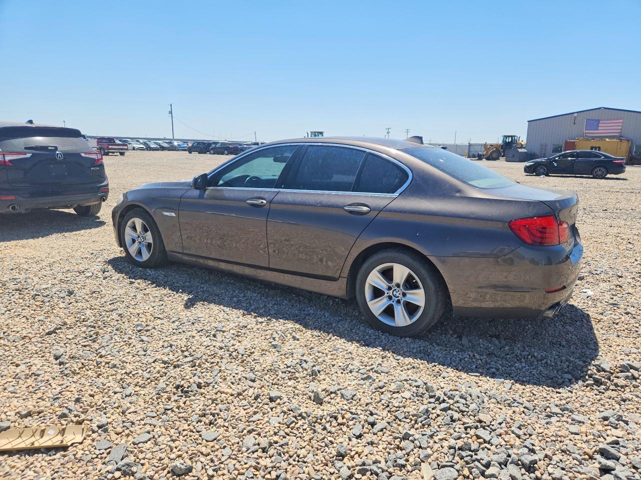 2011 BMW 528 I - Image 2