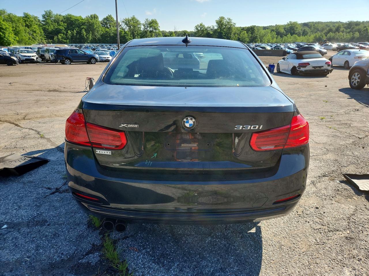 2018 BMW 330 Xi - Фото 6