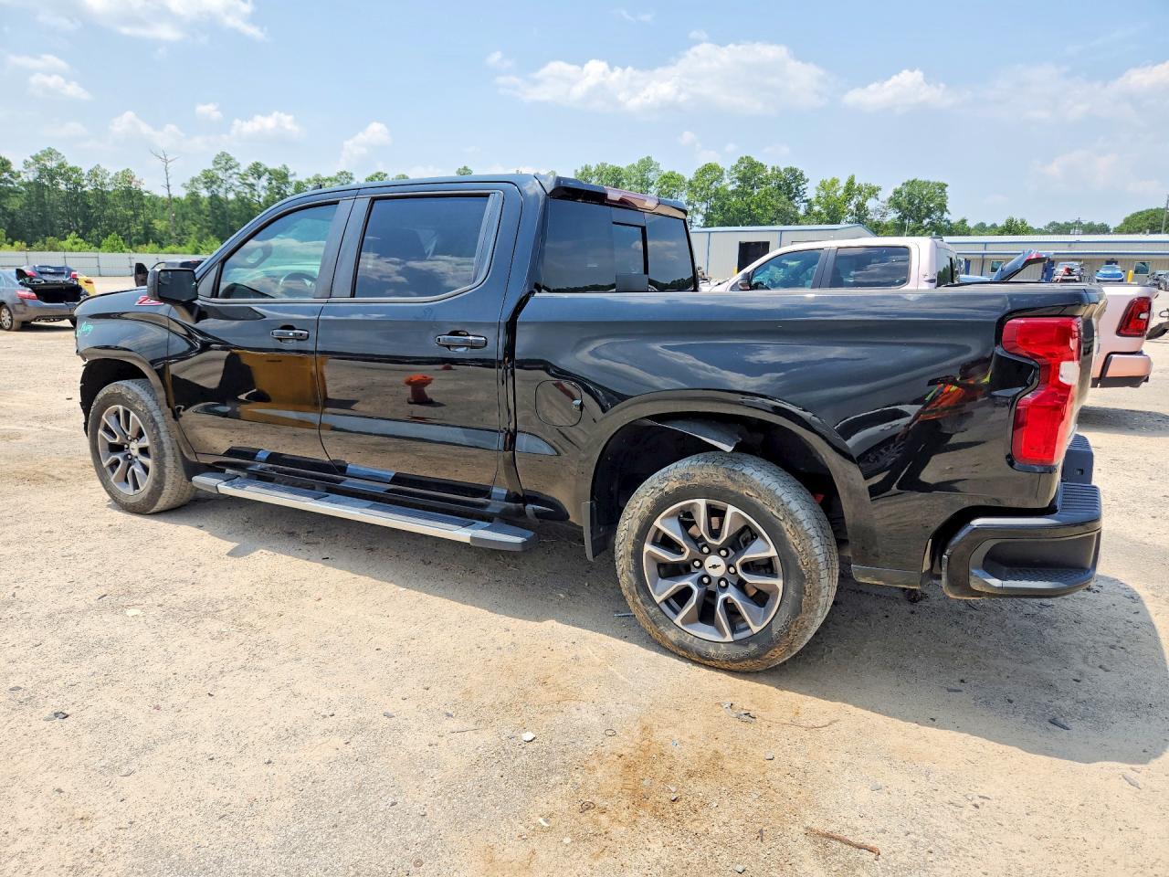 2021 Chevrolet Silverado K1500 Rst - Фото 2