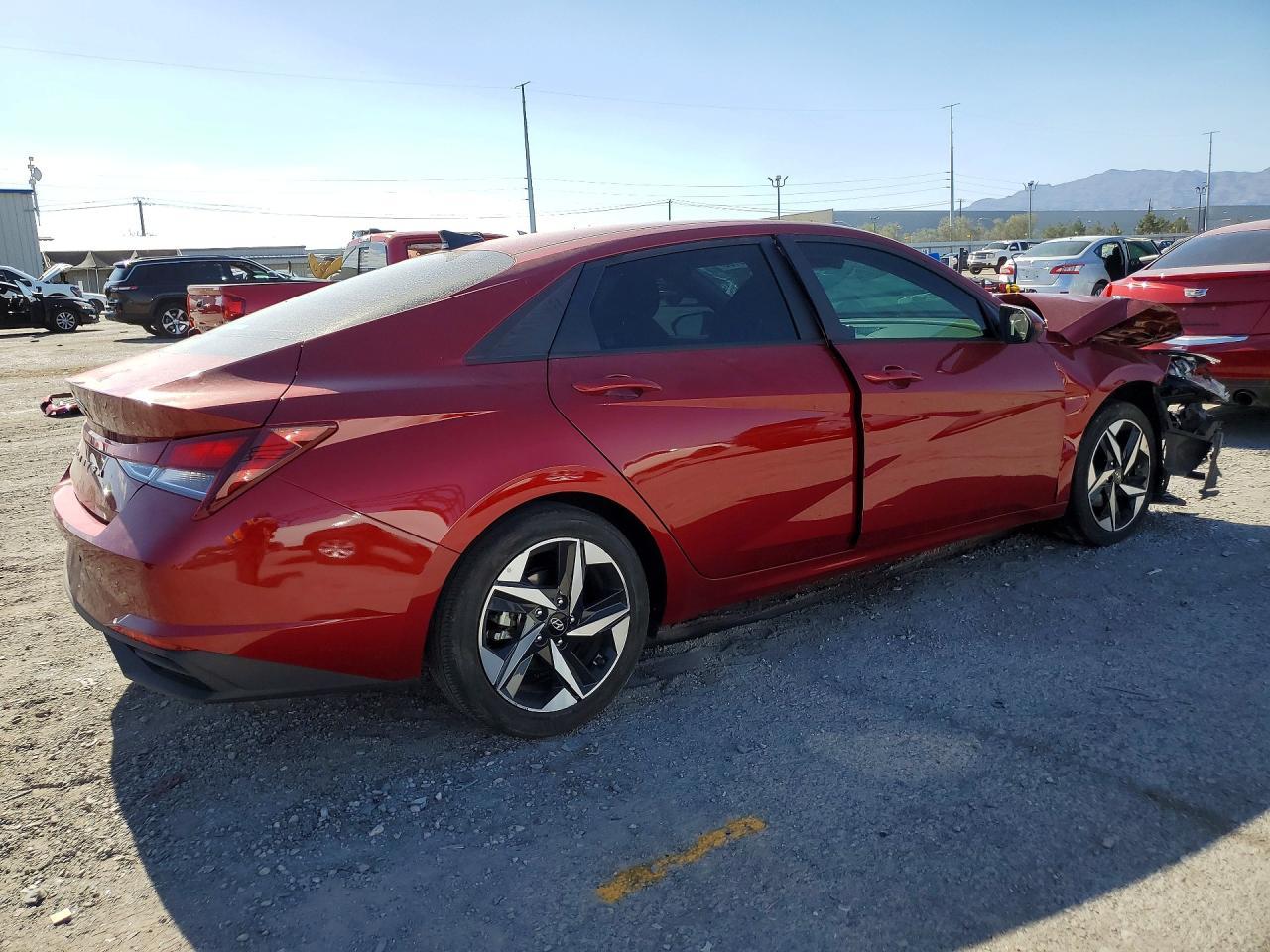 2023 Hyundai Elantra Sel - Фото 3