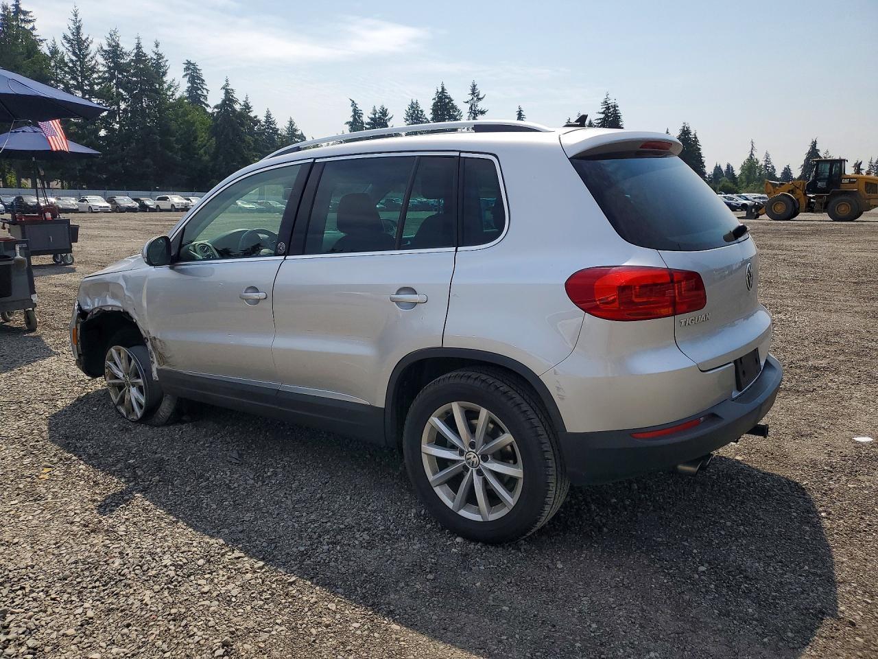 2017 Volkswagen Tiguan Wolfsburg - Фото 2