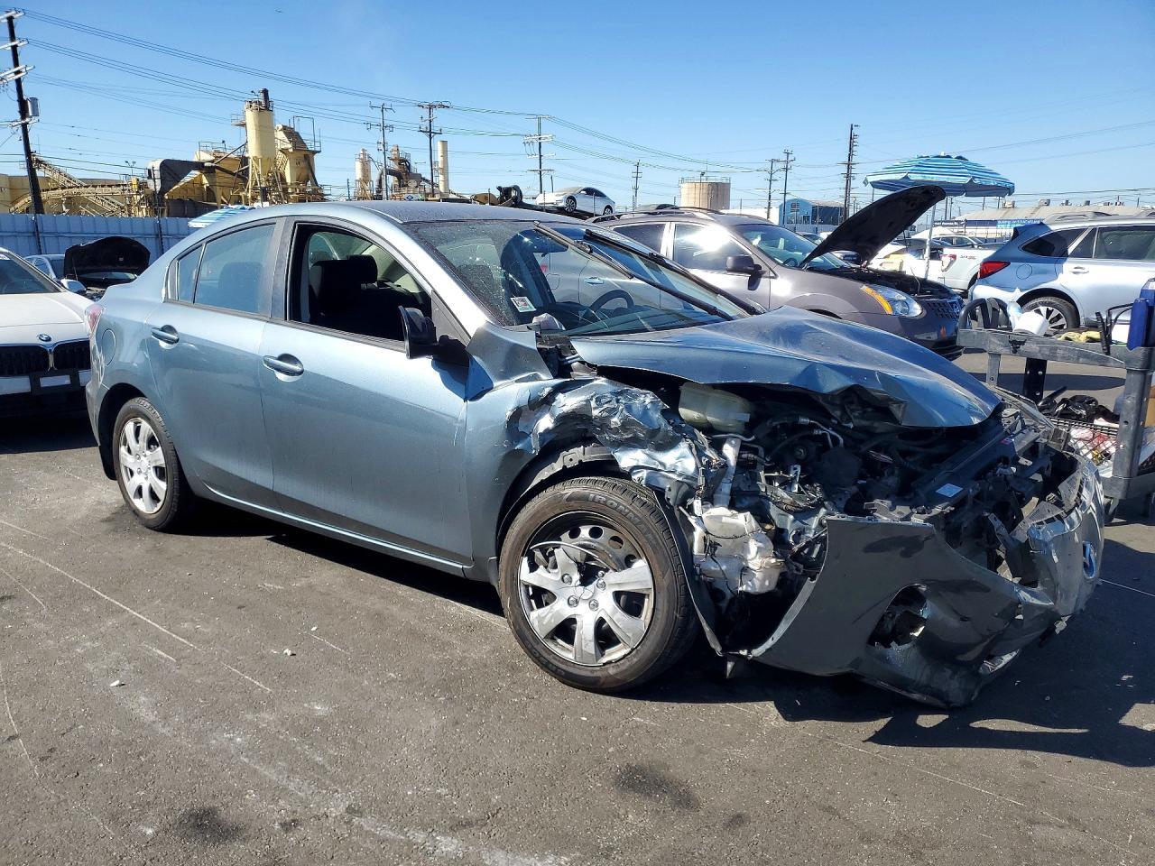 2013 Mazda 3 I - Фото 4