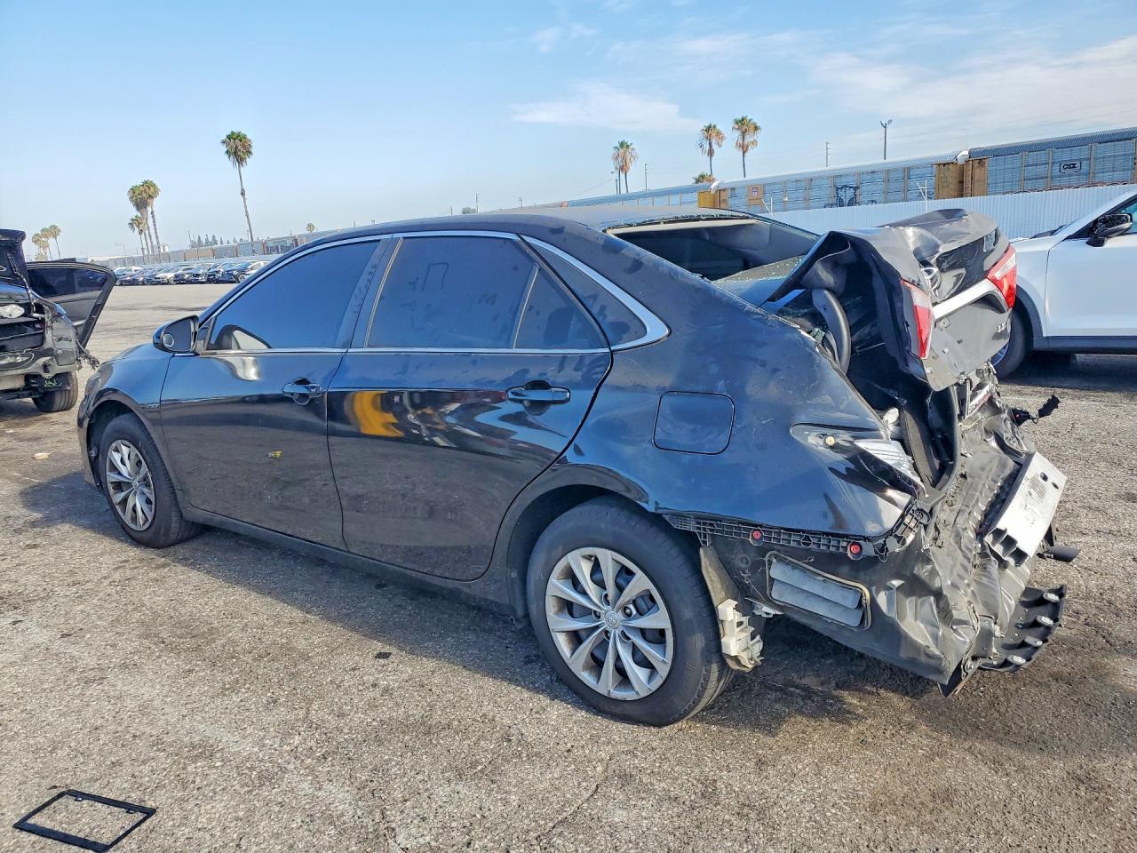 2015 Toyota Camry Le - Image 2