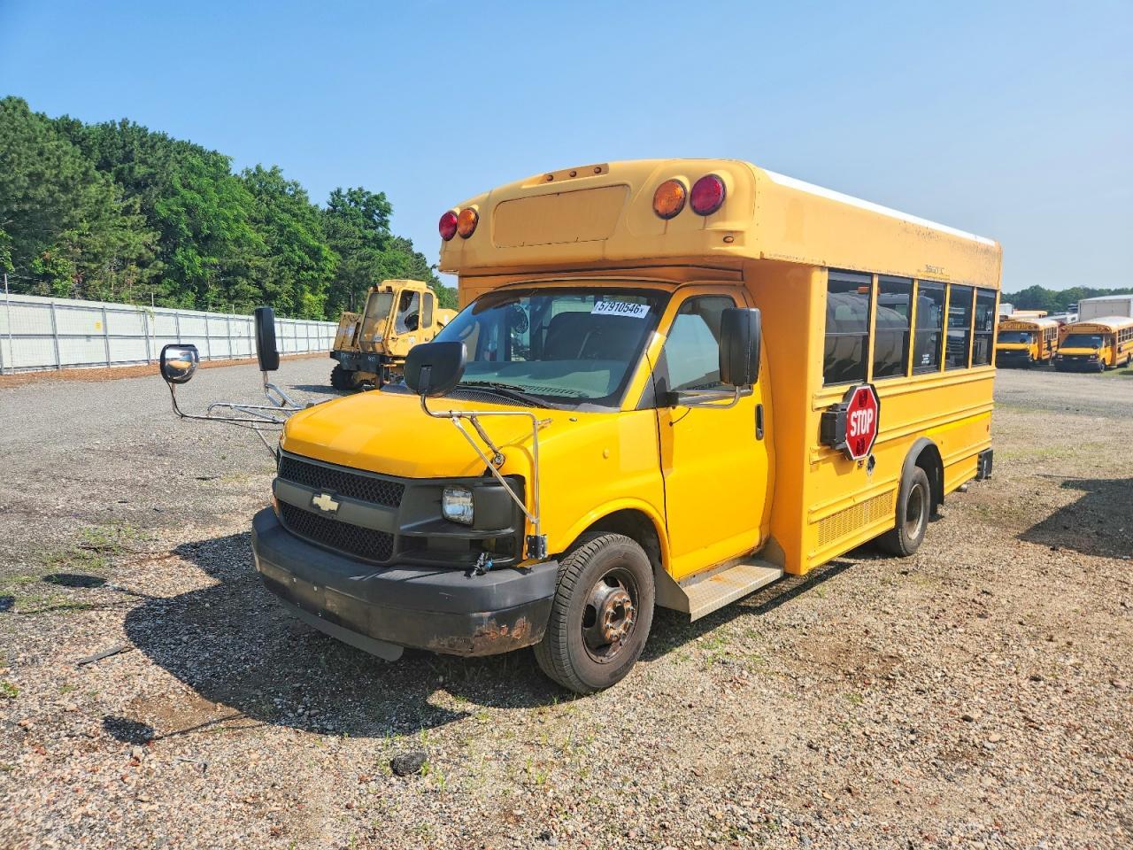 2010 Chevrolet Express G3 - School Bus - Фото 2