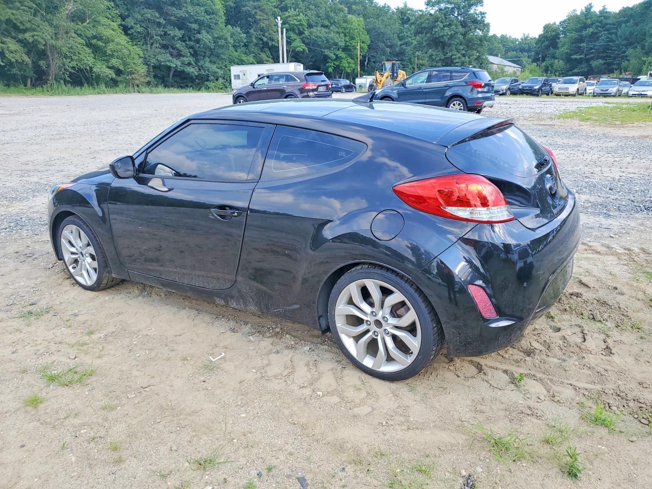 2015 Hyundai Veloster Base - Фото 2