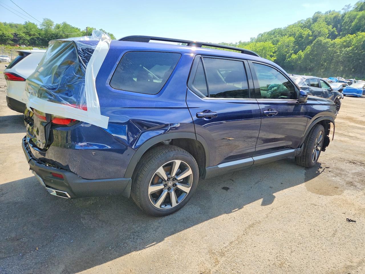 2025 Honda Pilot Touring - Фото 3