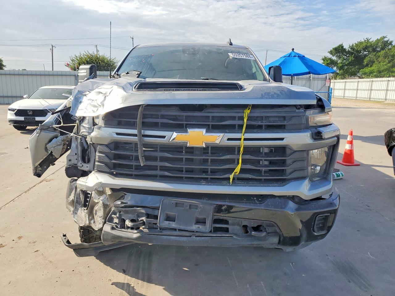 2024 Chevrolet Silverado K2500 Custom - Image 5