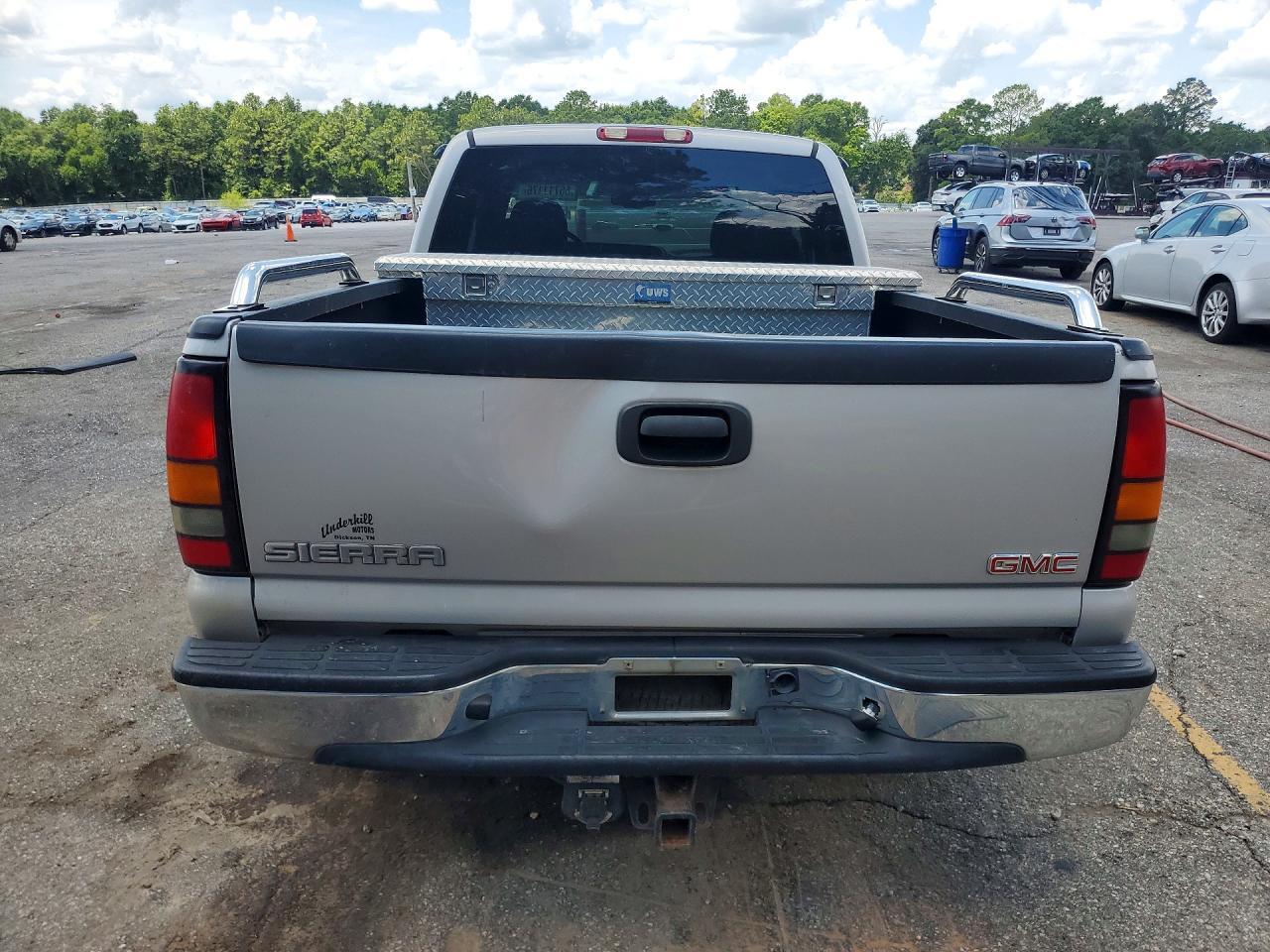2004 GMC New Sierra K1500 - Image 6