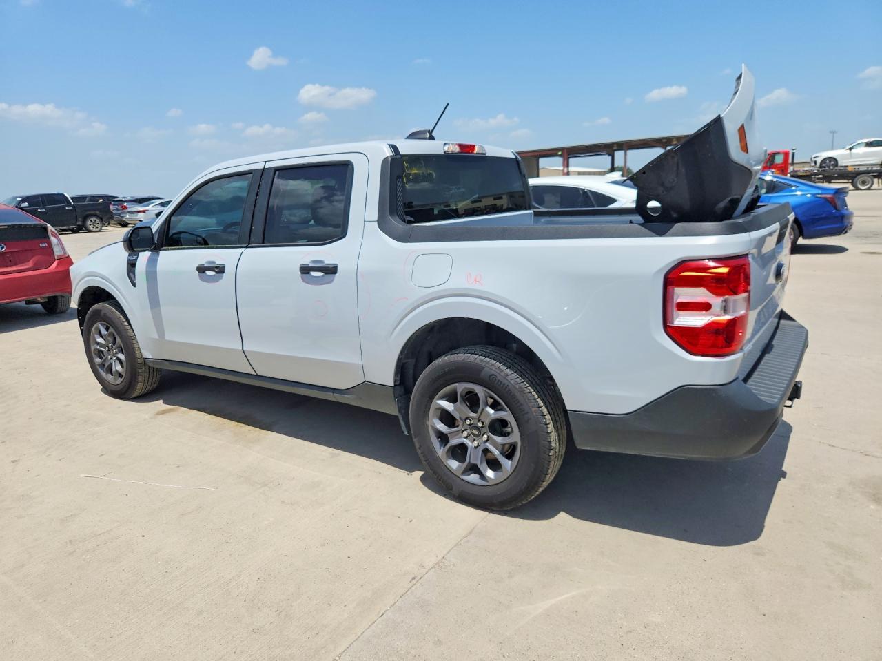 2025 Ford Maverick Xlt - Image 2