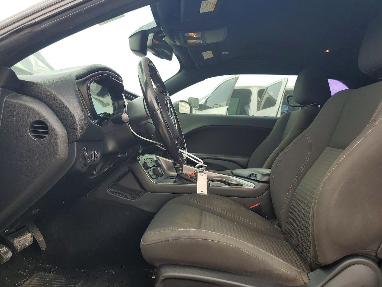 2019 Dodge Challenger Sxt - Image 7