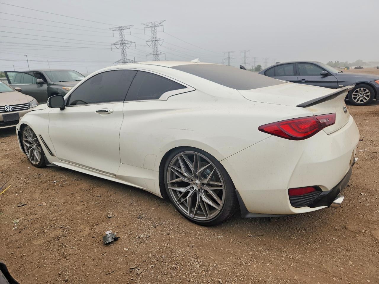 2017 Infiniti Q60 3.0T Premium - Фото 2