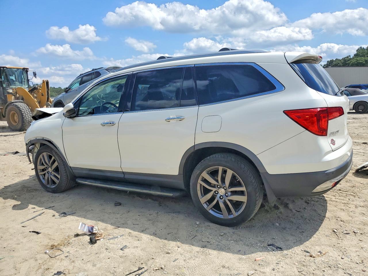 2017 Honda Pilot Elite - Фото 2
