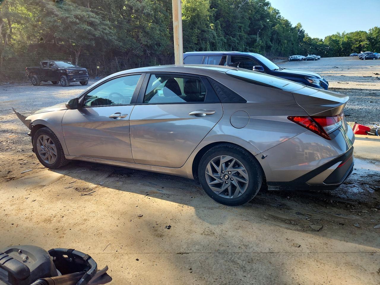 2024 Hyundai Elantra Sel - Image 2