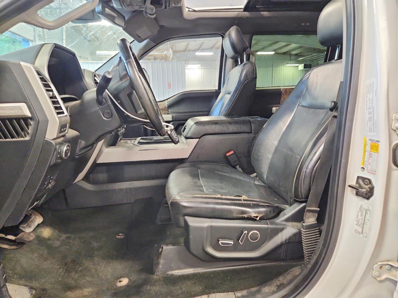 2017 Ford F350 - Image 7