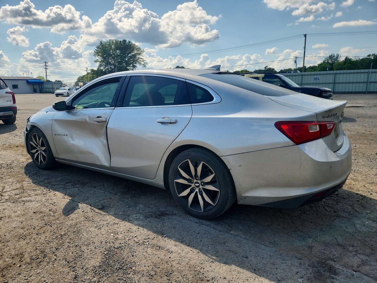 2016 Chevrolet Malibu Lt - Image 2