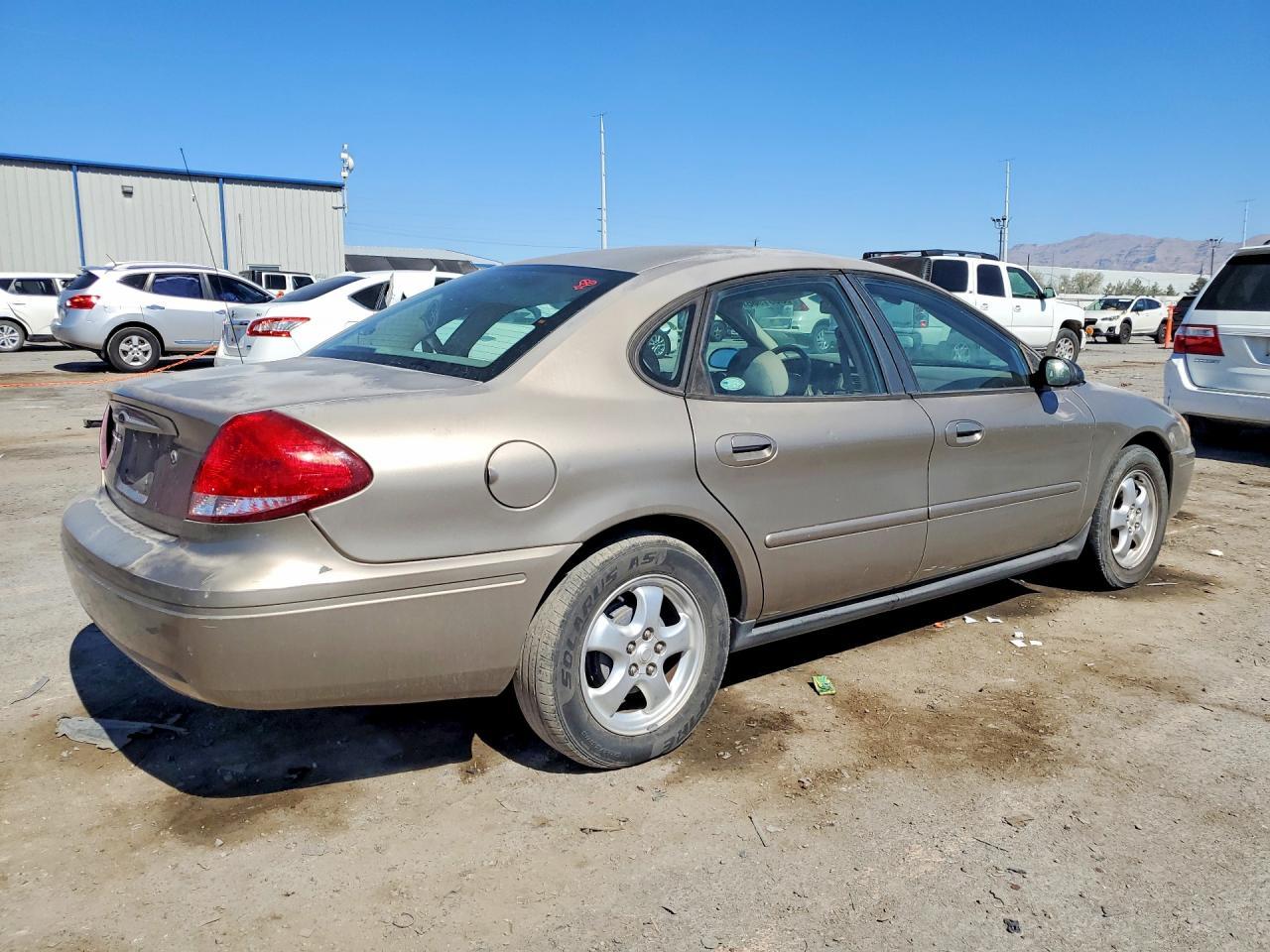 2005 Ford Taurus Se - Image 3