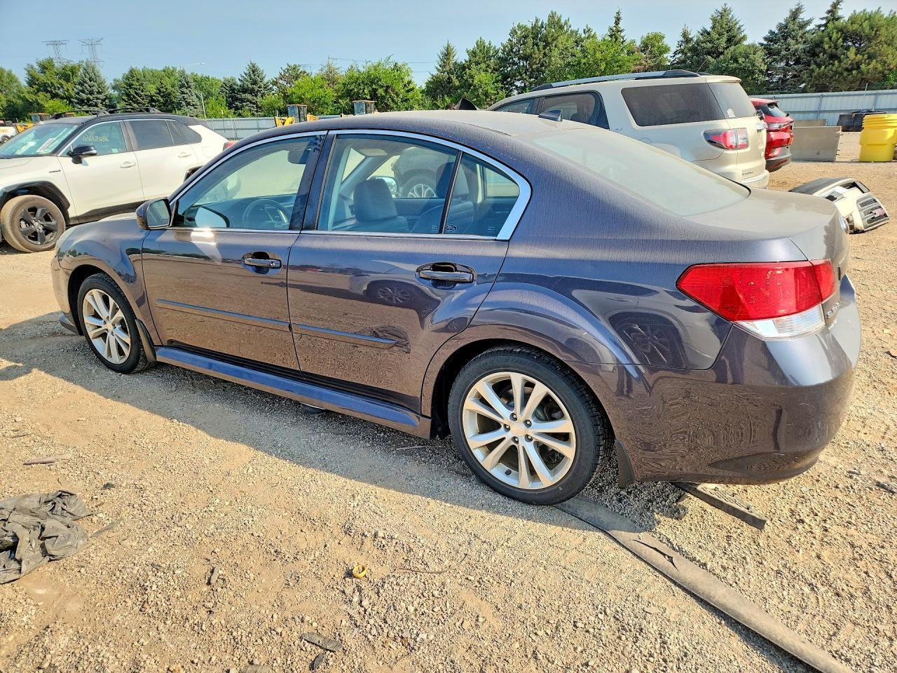 2013 Subaru Legacy 2.5I Limited - Фото 2