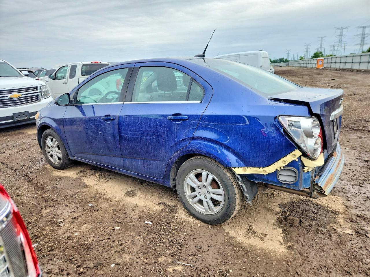 2013 Chevrolet Sonic Lt - Фото 2
