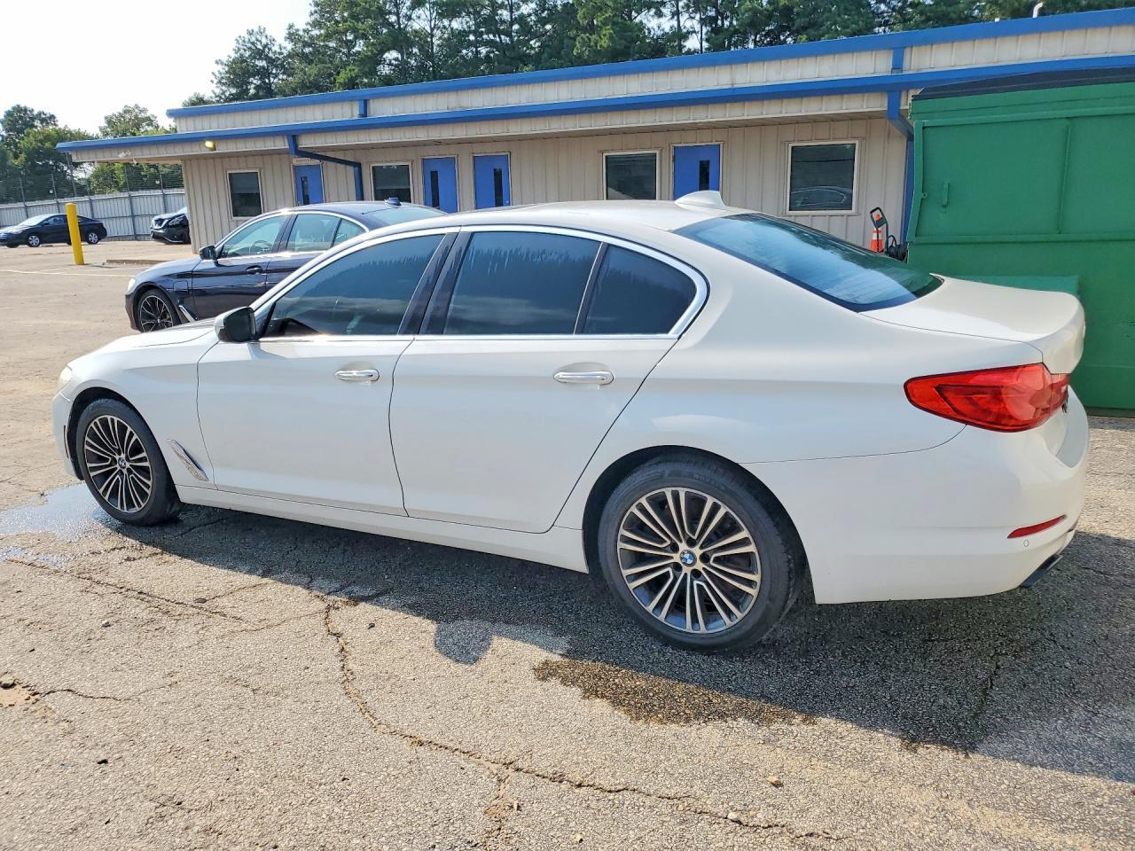 2017 BMW 540 I - Image 2