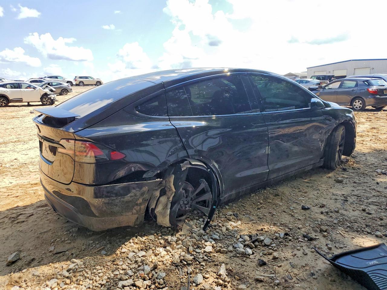 2022 Tesla Model X - Image 3