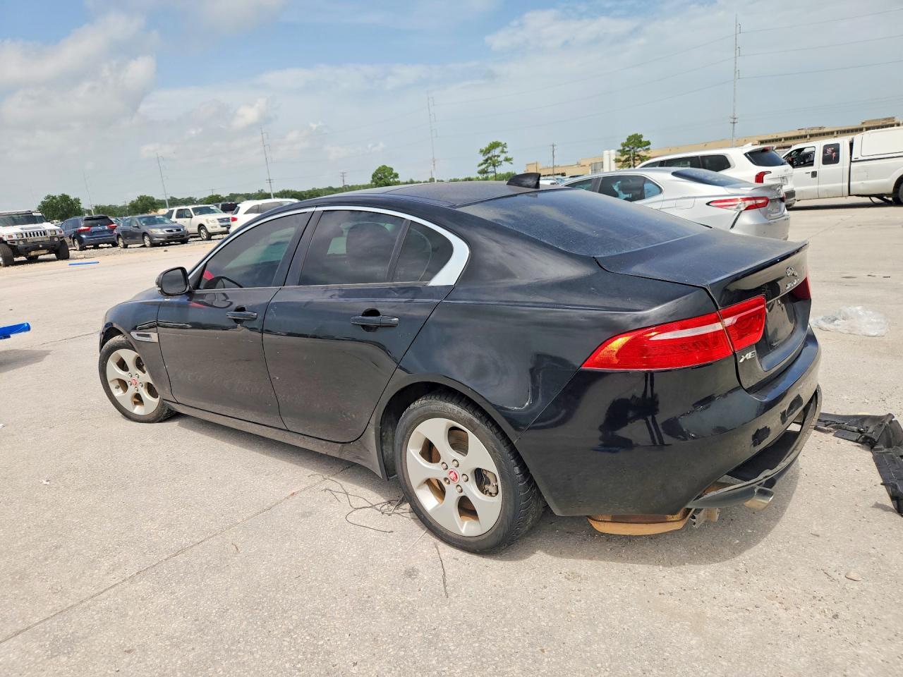 2018 Jaguar Xe - Image 2