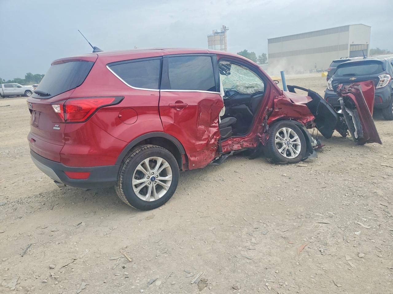 2019 Ford Escape Se - Фото 3