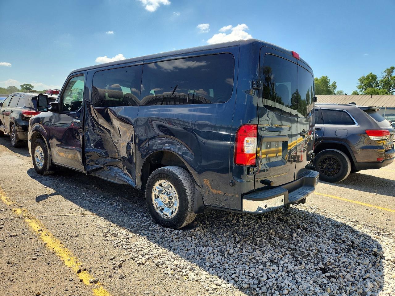 2017 Nissan Nv 3500 Hd Sl - Фото 2