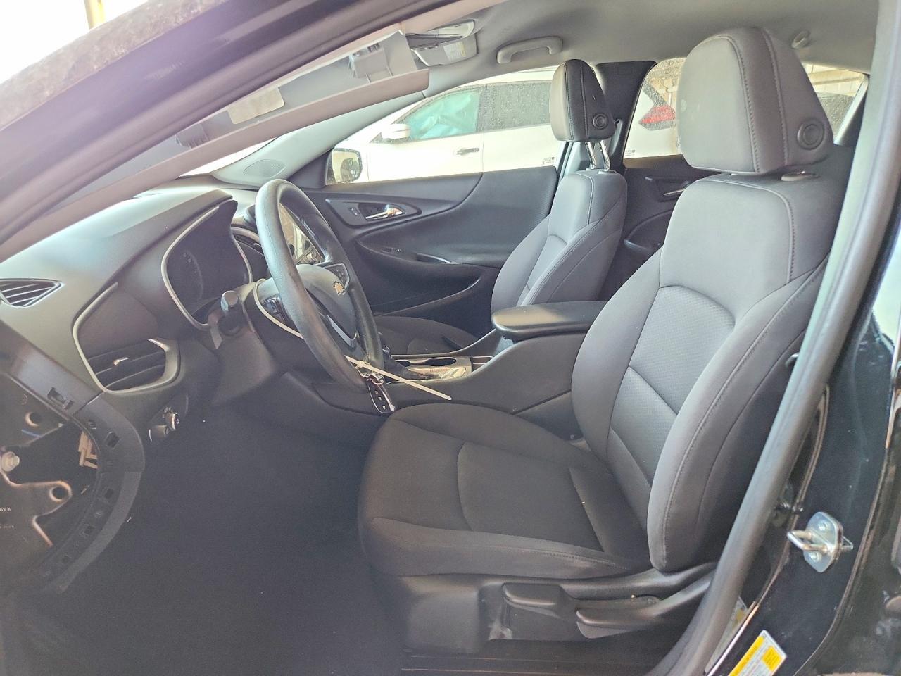 2022 Chevrolet Malibu Ls - Фото 7