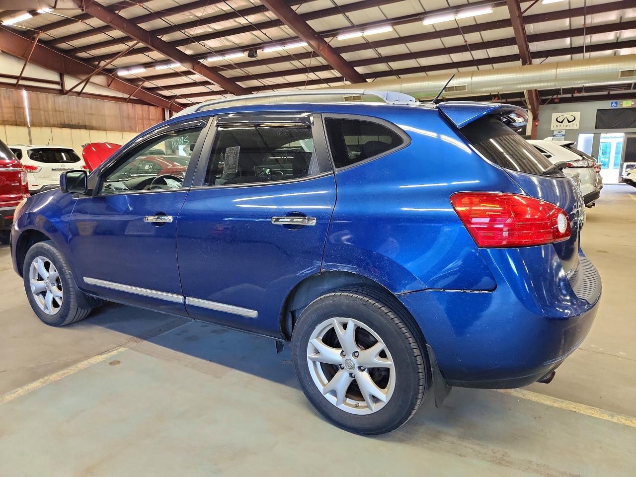 2011 Nissan Rogue S - Image 2