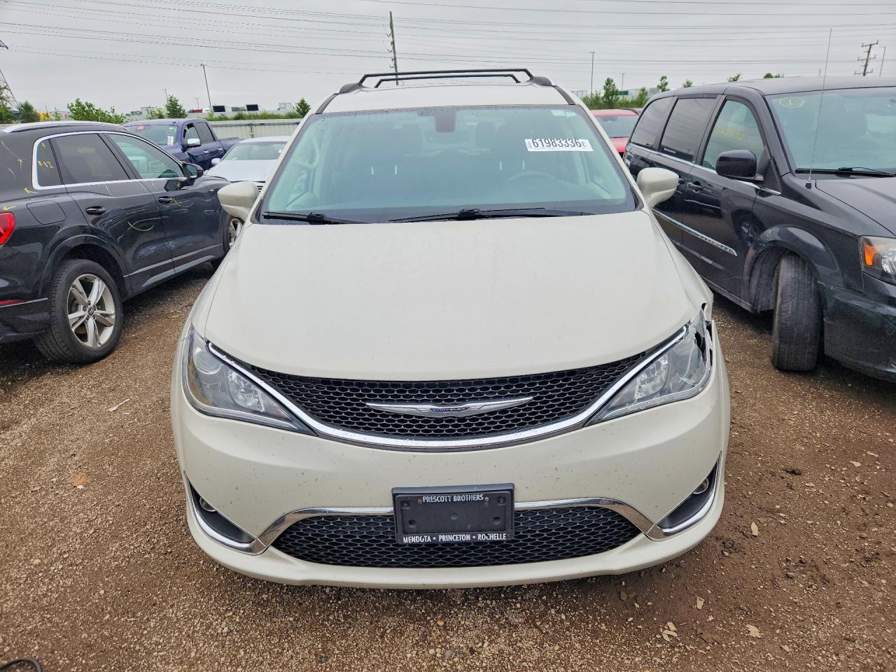 2017 Chrysler Pacifica Touring L Plus - Фото 5