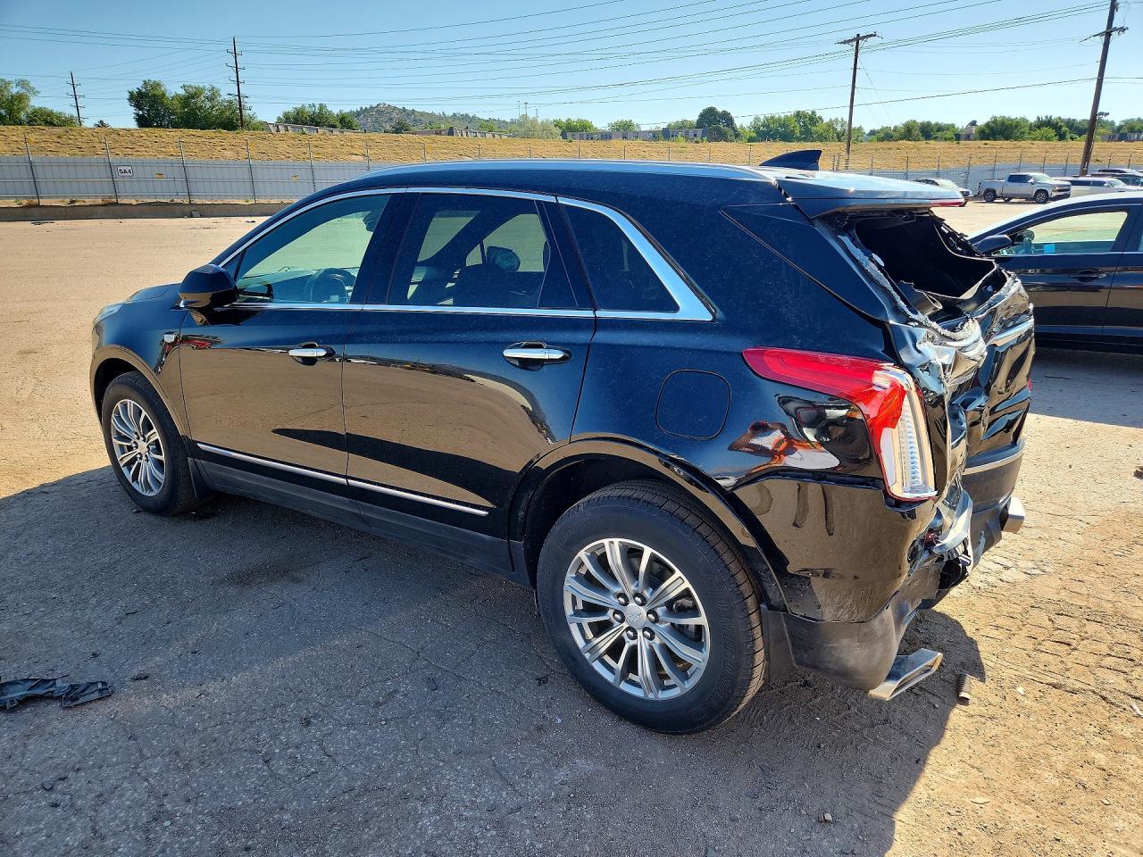 2017 Cadillac Xt5 Luxury - Image 2
