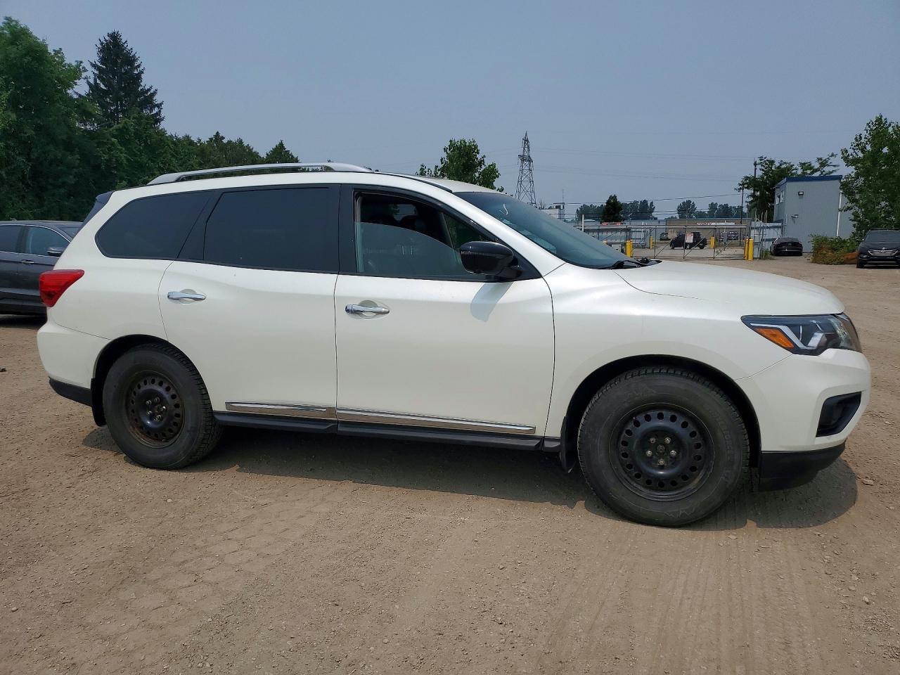 2017 Nissan Pathfinder S - Image 4