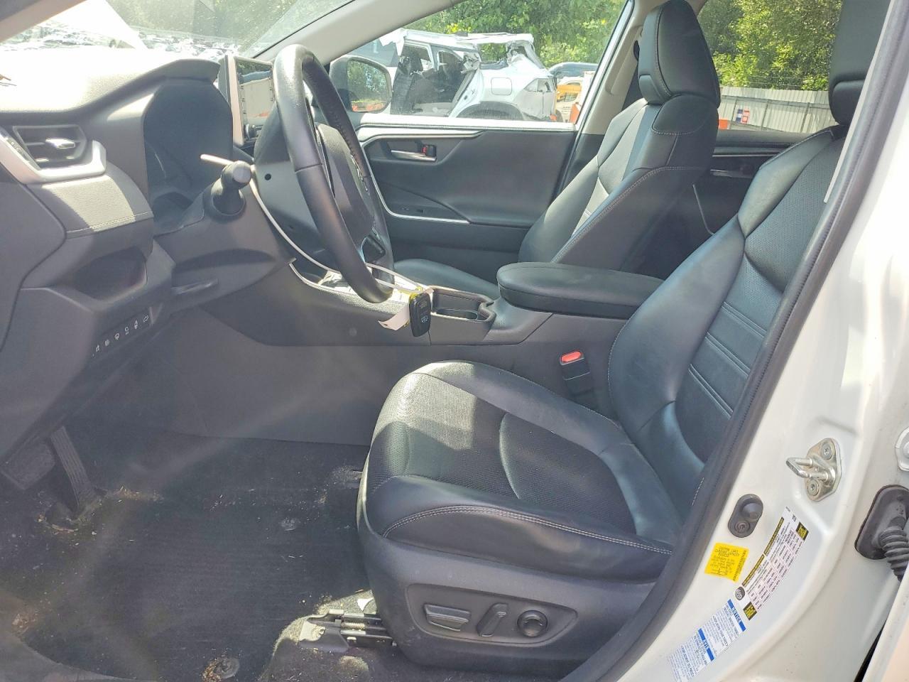 2020 Toyota Rav4 Limited - Image 7