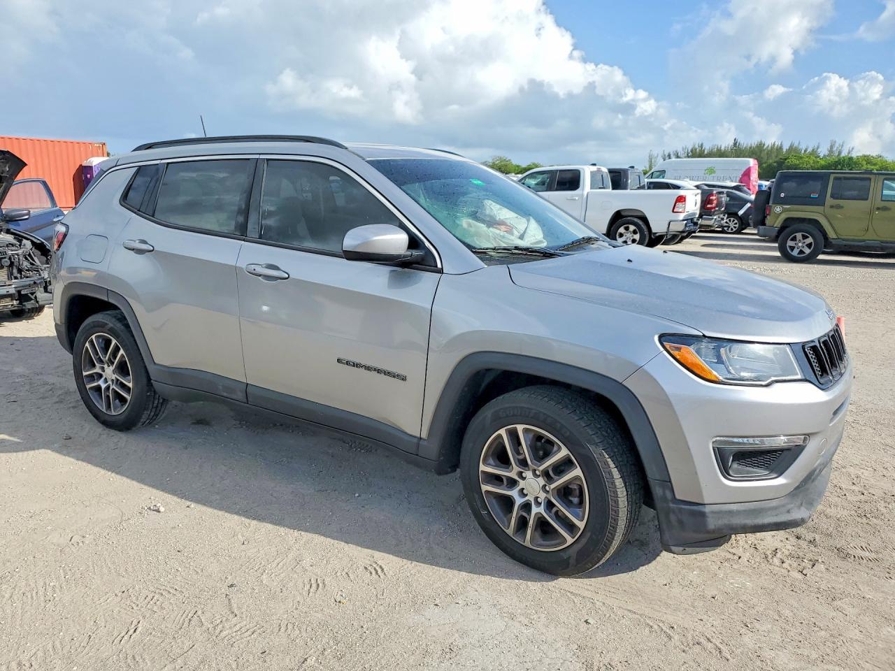 2018 Jeep Compass Latitude - Image 4