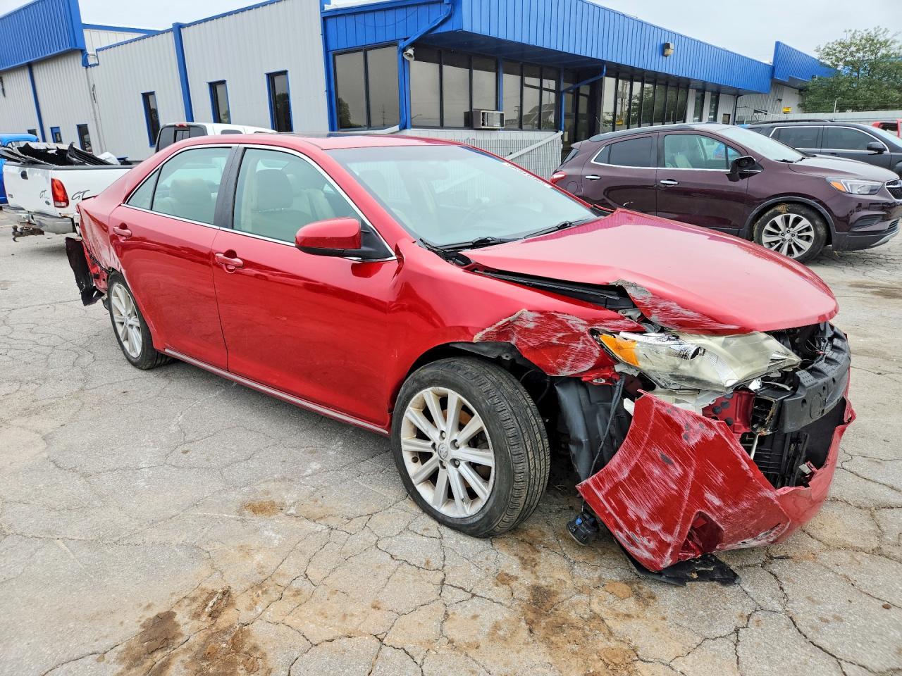 2014 Toyota Camry Xle V6 - Image 4