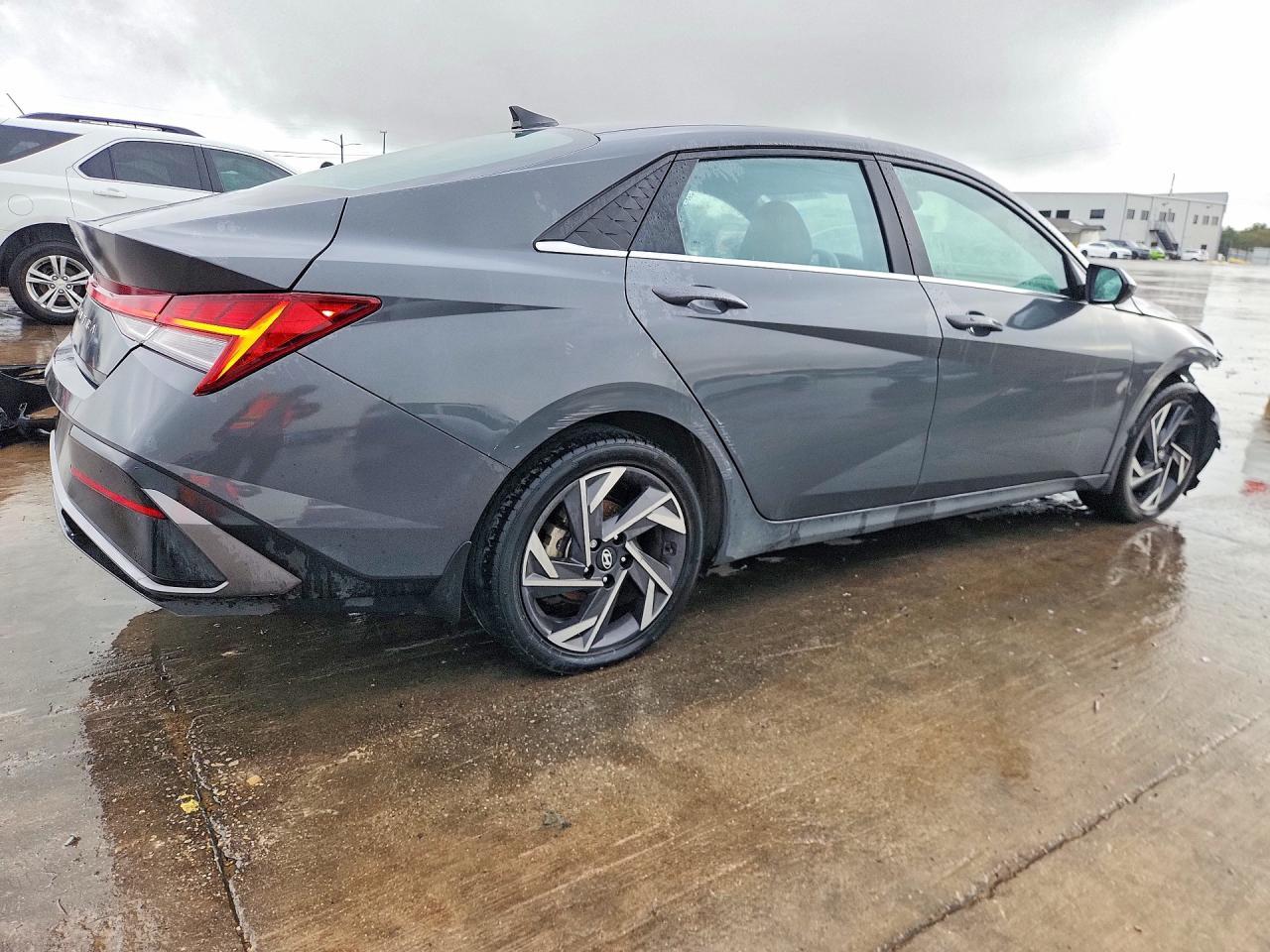 2024 Hyundai Elantra Sel - Фото 3