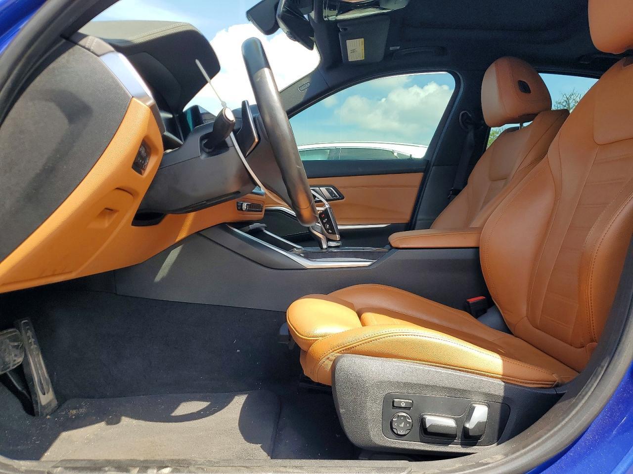 2020 BMW 330Xi - Image 7