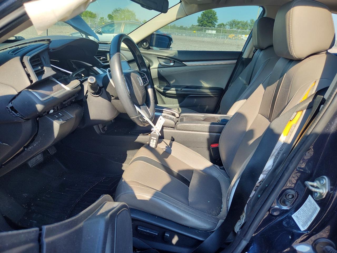 2016 Honda Civic Touring - Фото 7