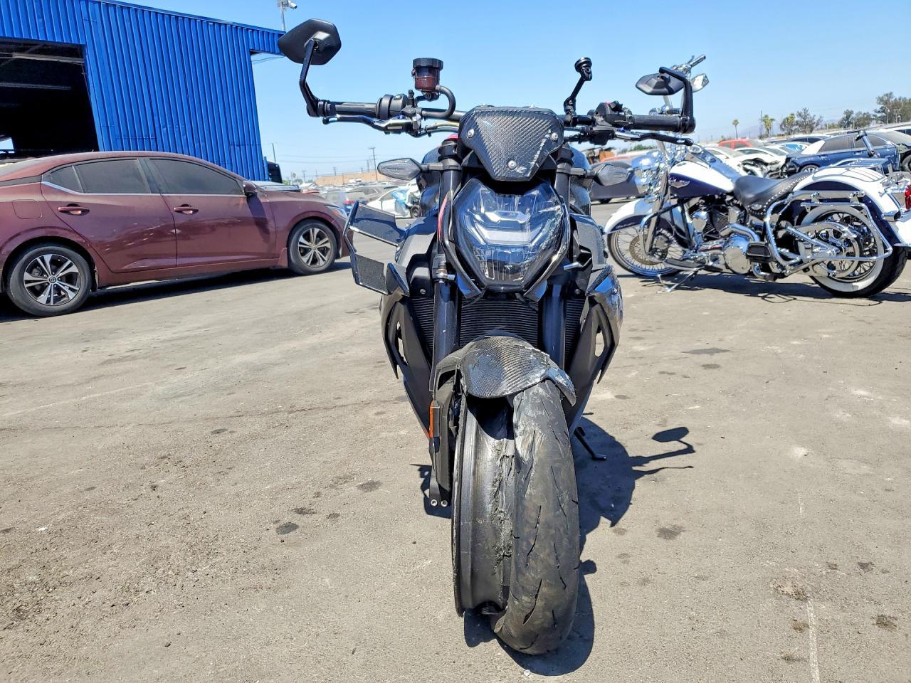 2024 BMW M 1000 R - Фото 2