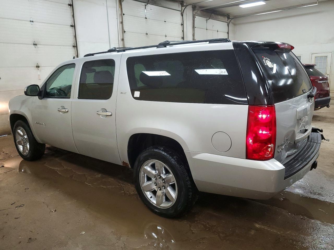 2010 GMC Yukon Xl K1500 Slt - Фото 2