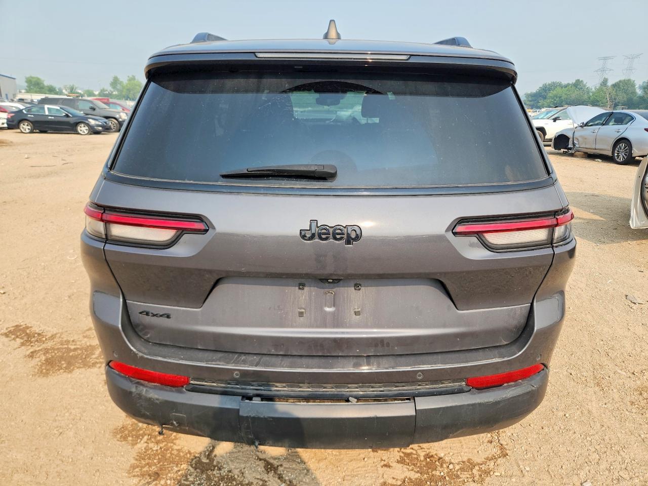 2024 Jeep Grand Cherokee L Laredo - Image 6