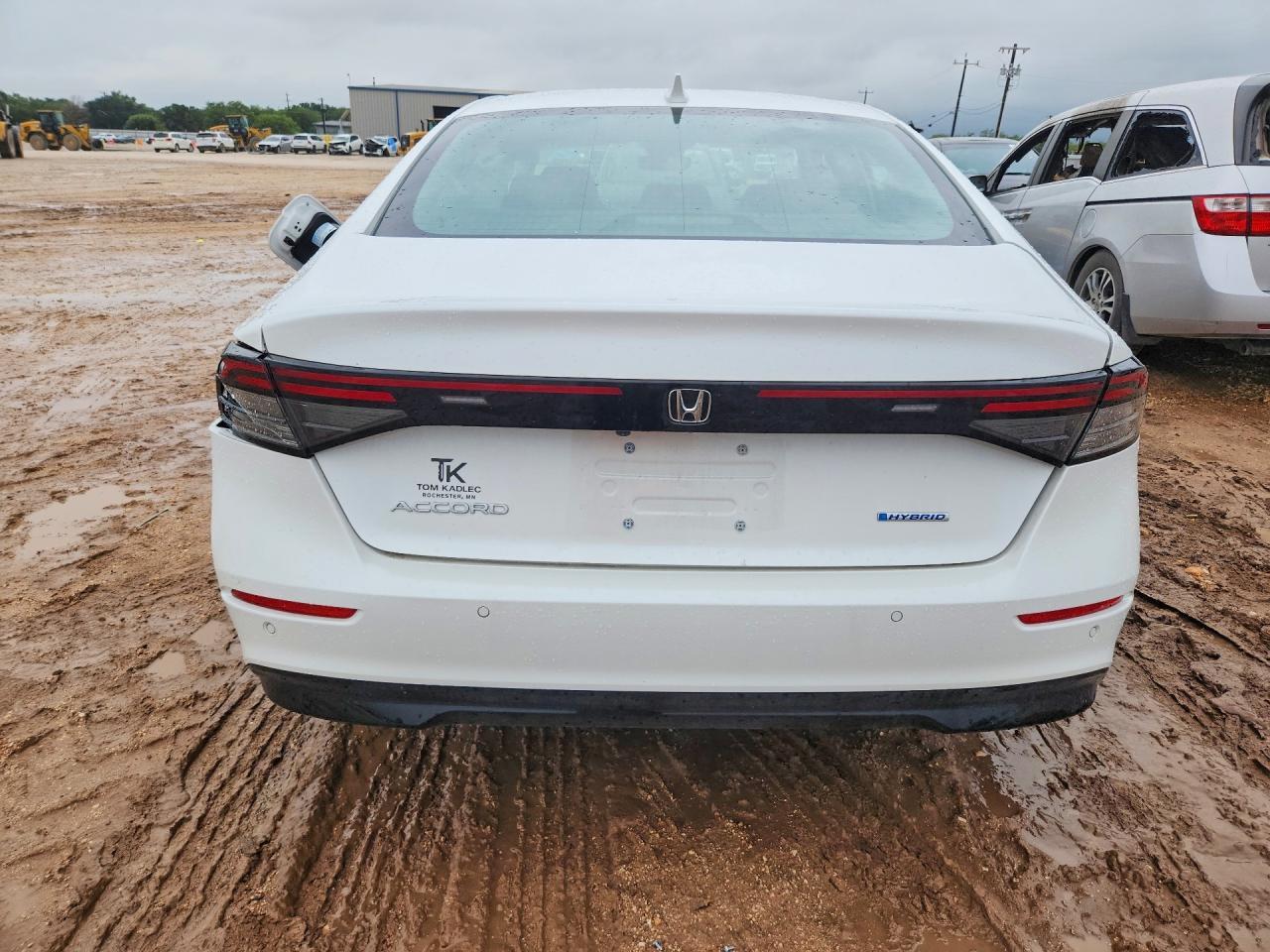 2025 Honda Accord Hybrid Exl - Image 6