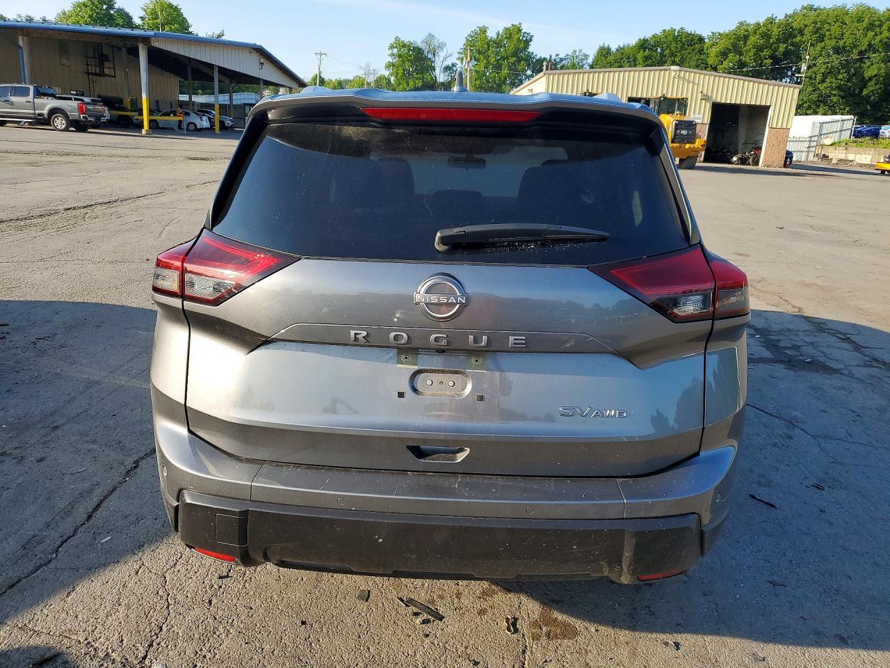 2024 Nissan Rogue Sv - Image 6