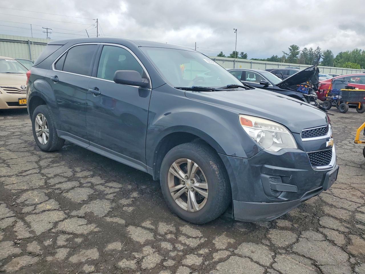 2013 Chevrolet Equinox Ls - Image 4