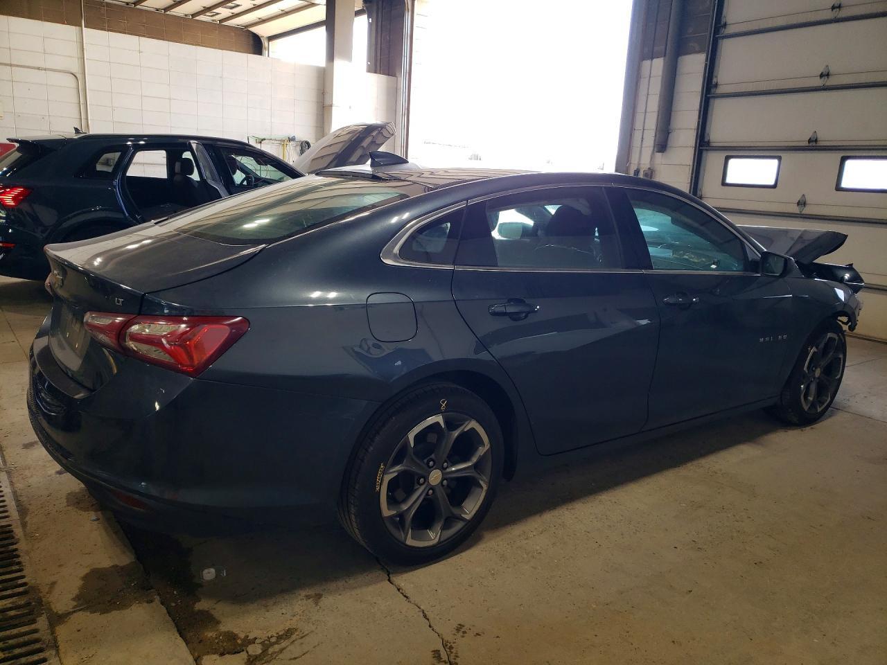 2021 Chevrolet Malibu Lt - Фото 3