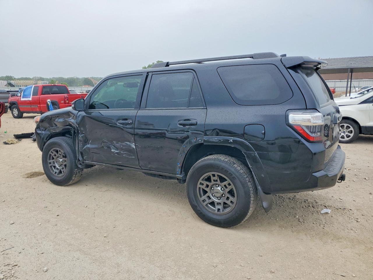 2020 Toyota 4Runner Venture - Фото 2