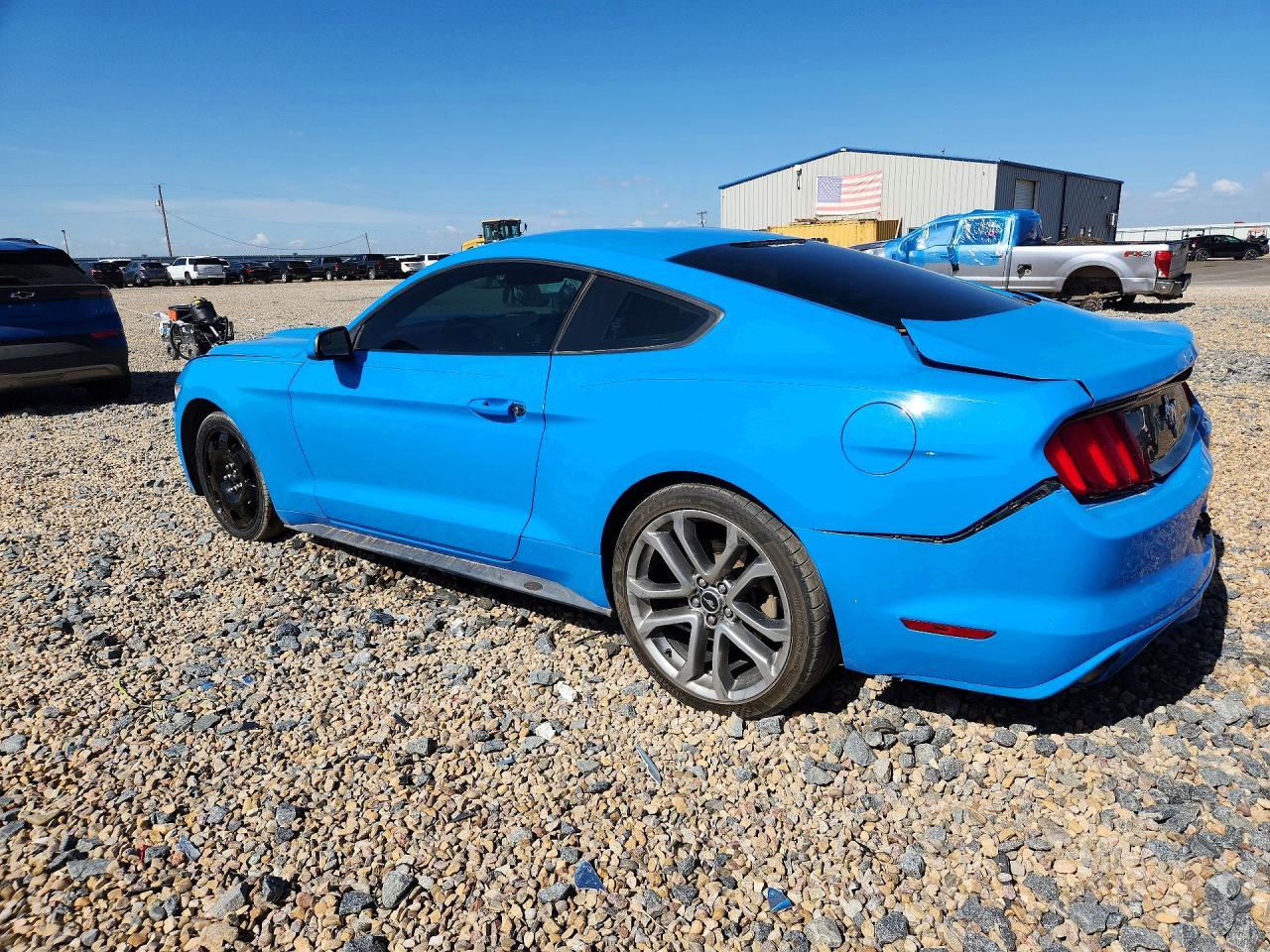 2017 Ford Mustang - Фото 2