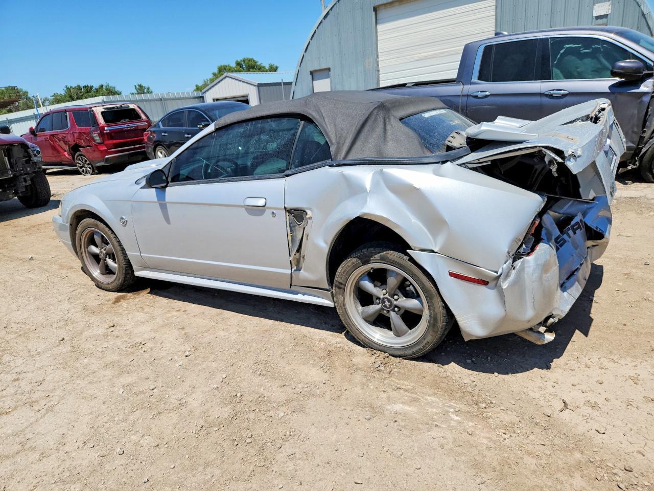 2004 Ford Mustang Gt - Фото 2
