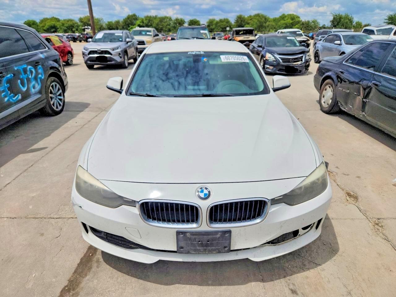2015 BMW 320 I - Фото 5