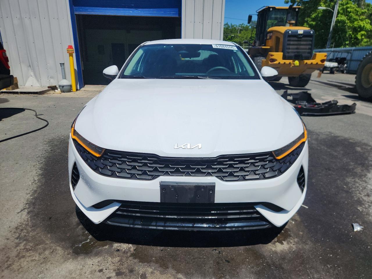2022 Kia K5 Lxs - Image 5